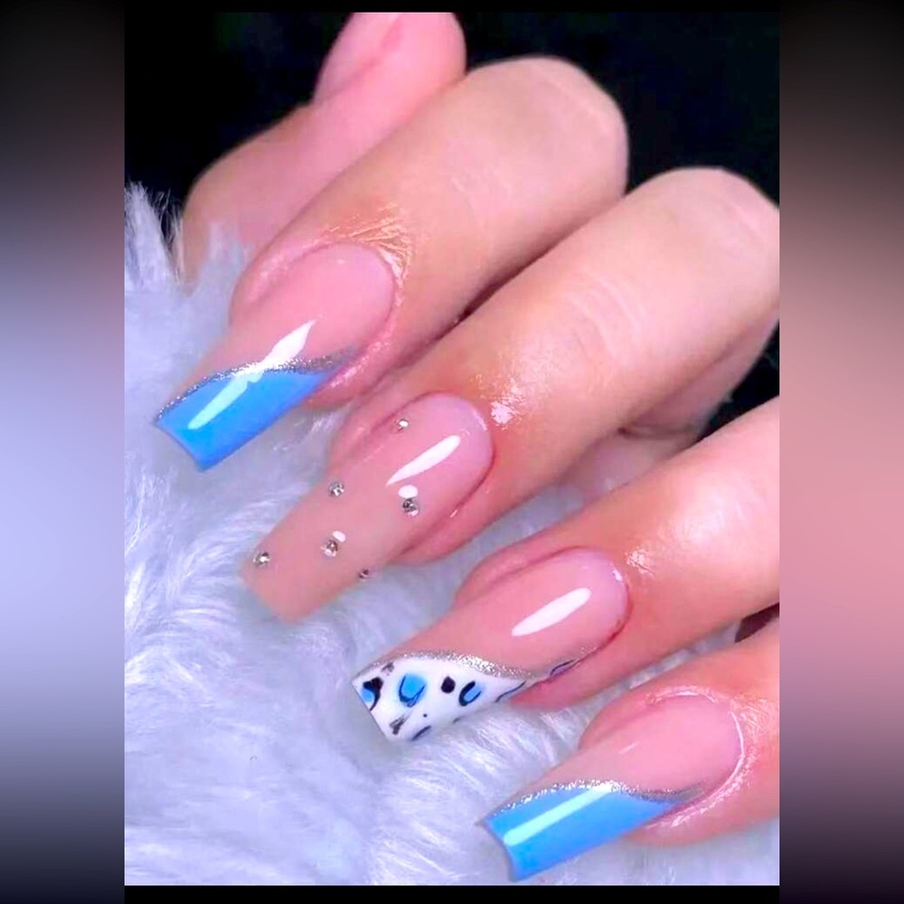 Cheetah Studded Light Blue Long Coffin 24 Piece Press On Nails 🌟💅